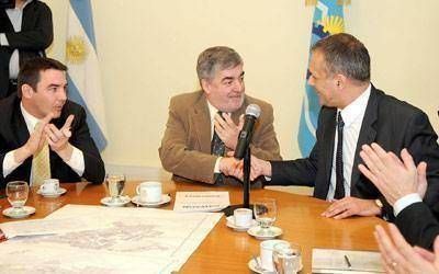 Abren sobres para obras de cloacas en 15 barrios de Comodoro