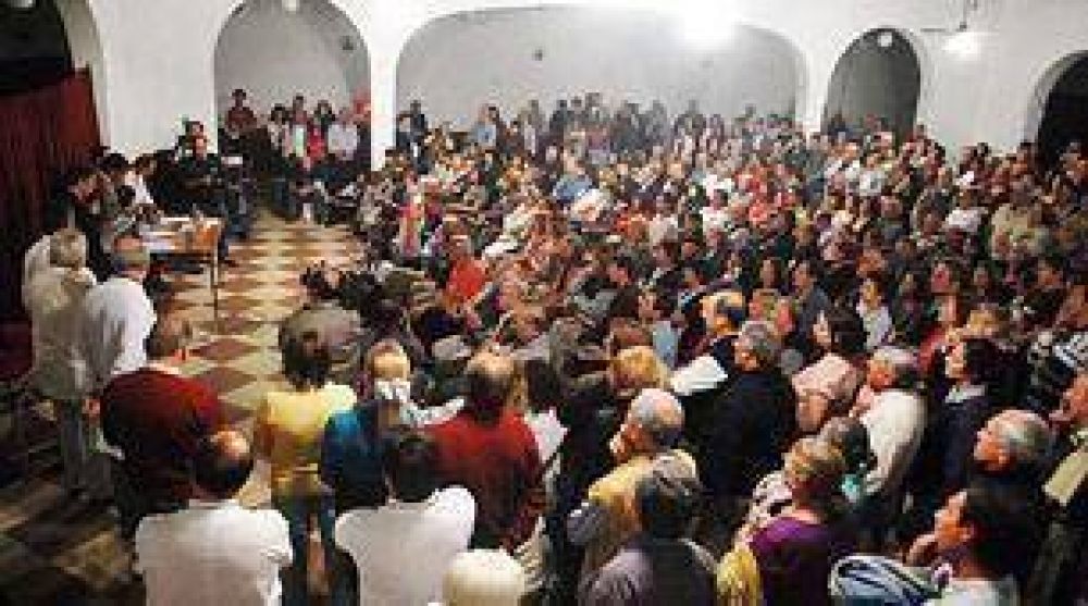  Ambientalistas intentar�n definir c�mo continuar�n su protesta  
