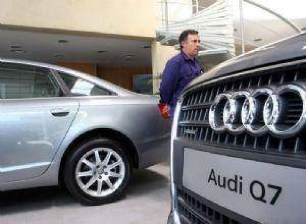 Crean base de datos para controlar compras de autos