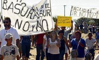 Vecinos de la zona sur no quieren un d�a m�s la basura