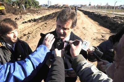 Abren calles en torno a la ex "canchita de los bomberos"