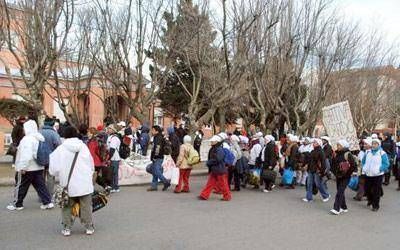 Los fileteros llevaron su reclamo a Gallegos