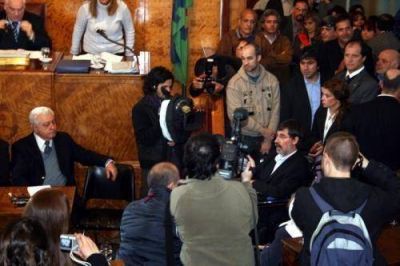 El diputado socialista Jorge Rivas fue homenajeado en el Concejo de Lomas