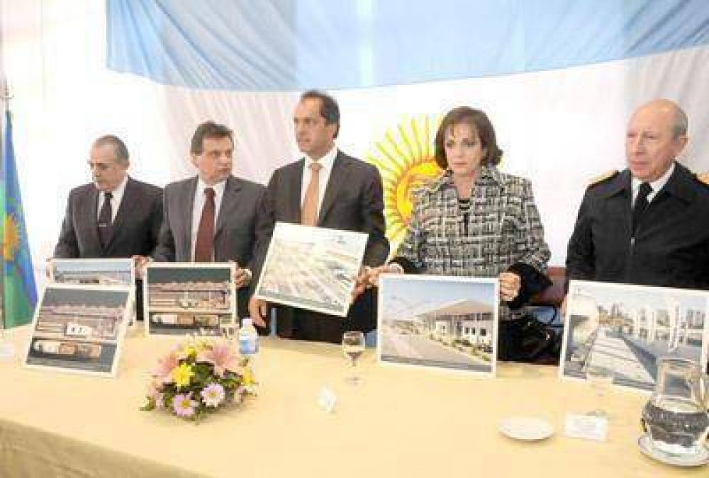 Ceden la escollera para los cruceros y un paseo recreativo y comercial