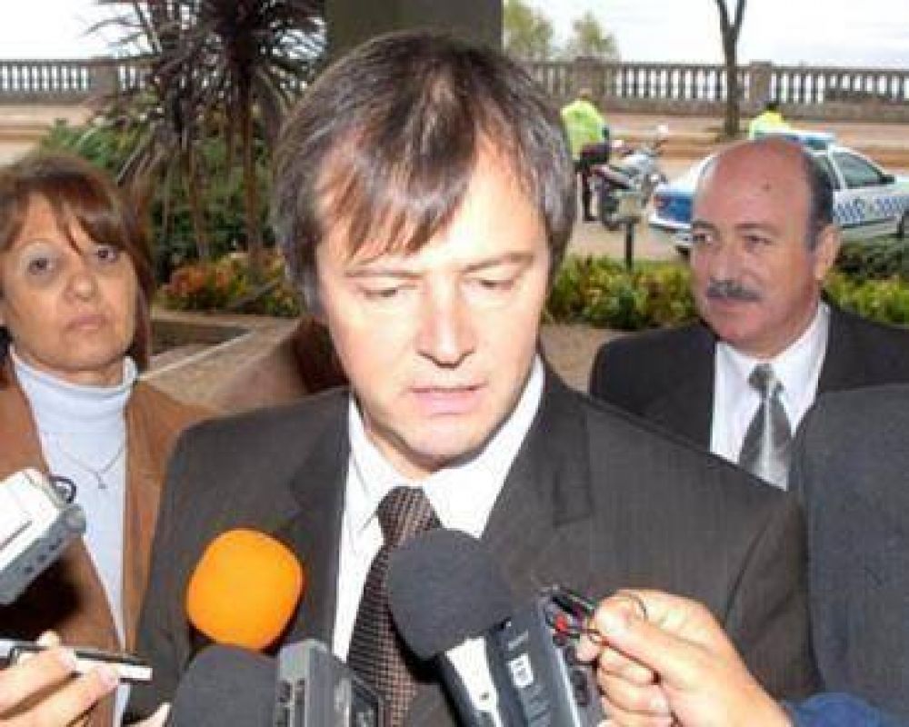 Crece la pol�mica por el presunto desv�o de fondos