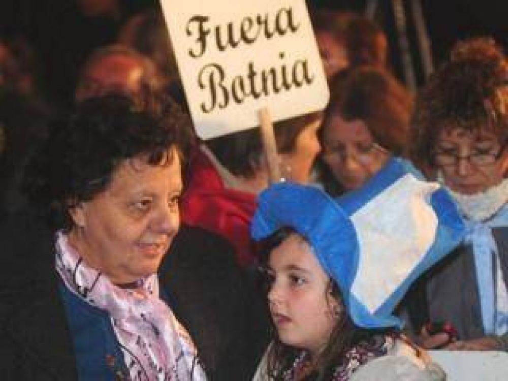 La Asamblea Ambiental de Gualeguaych� propondr� nombres para el control de Botnia