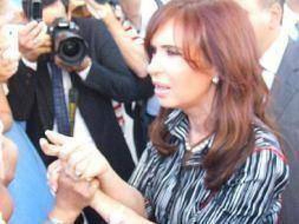 Cristina entreg� netbooks en La Matanza
