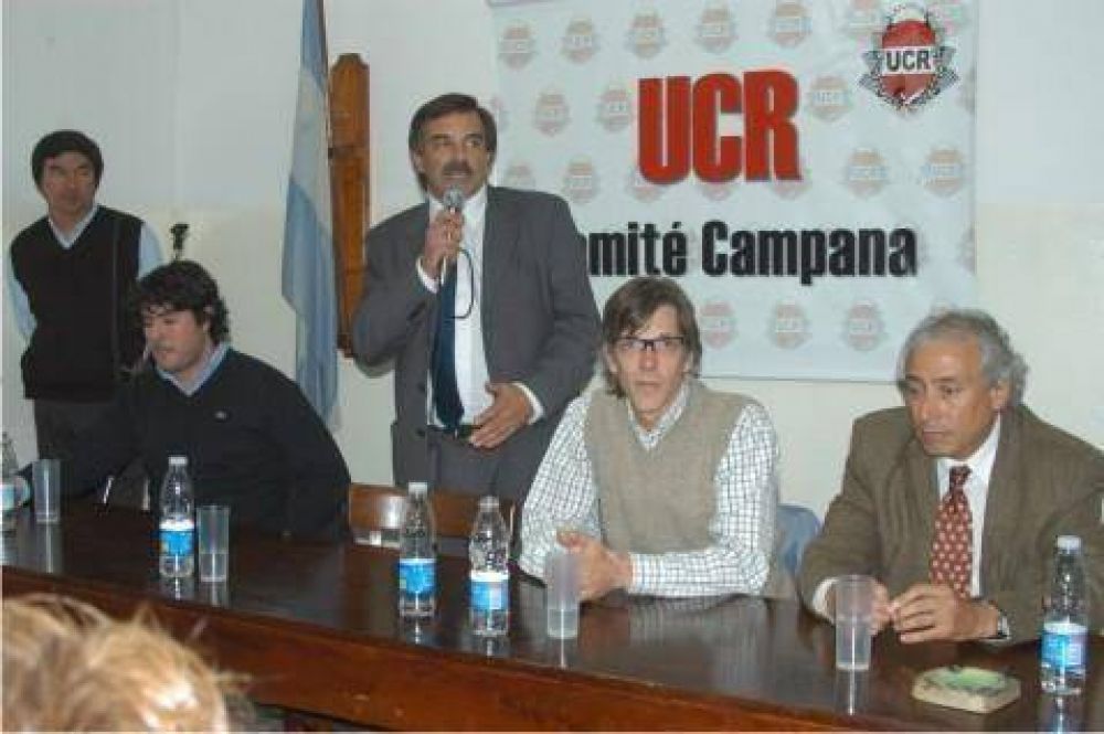 Asumi� formalmente la nueva Comisi�n Directiva del Comit� local de la UCR