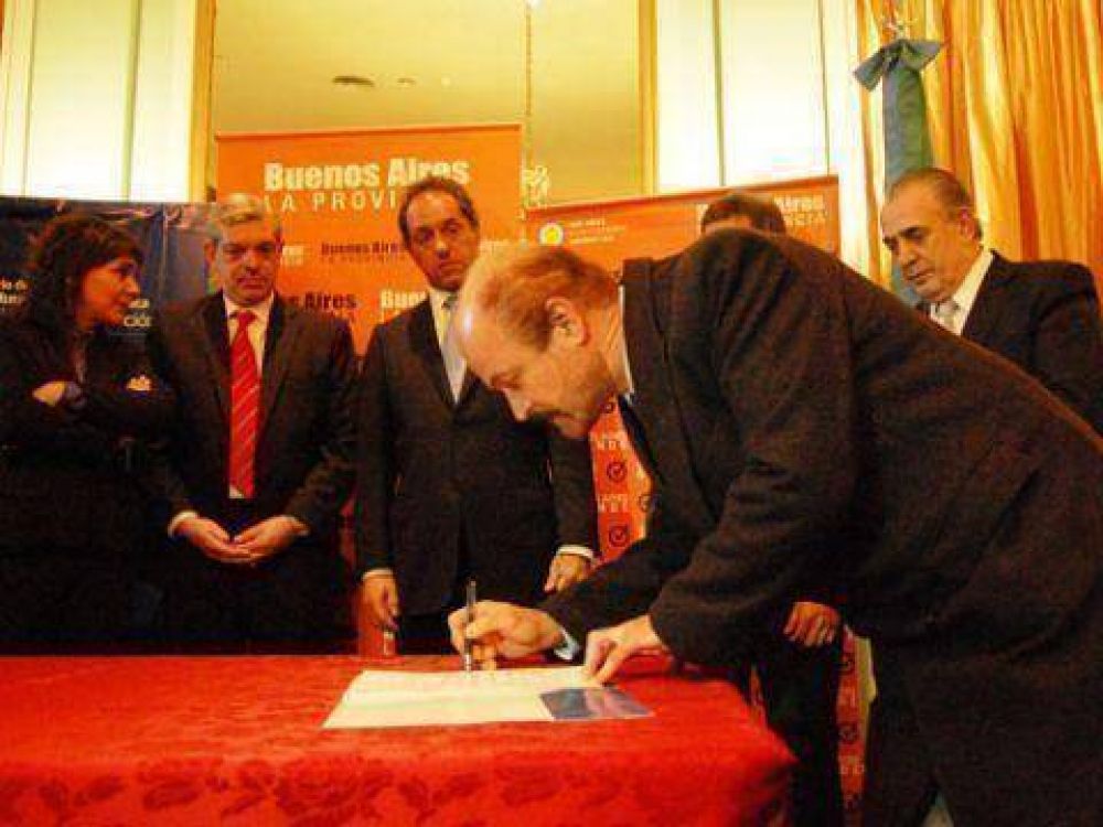 Local Oscar Colombo asumi� la Intendencia en forma Interina
