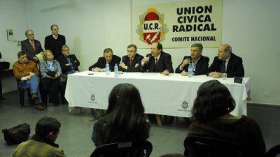 La UCR ahora busca consolidar la alianza con Binner y Stolbizer