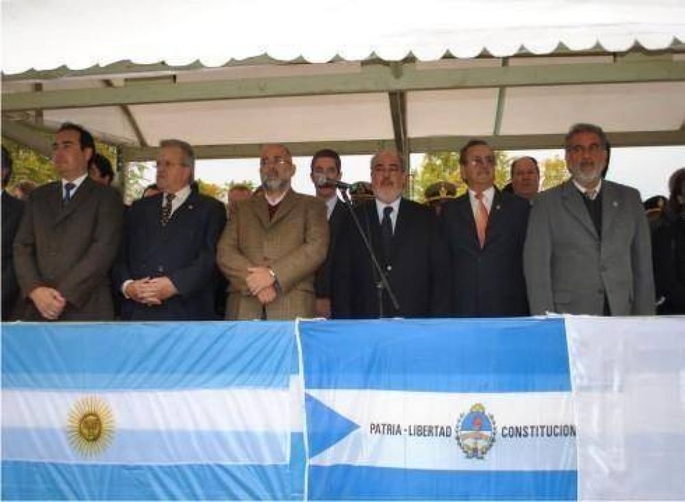 El gobernador Ricardo Colombi en los actos centrales del 146� aniversario de Ituzaing� 