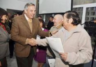 Inauguraron la sede vecinal del barrio Gregorio �lvarez