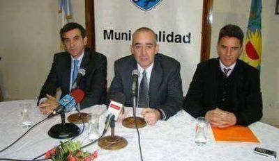 Randazzo estuvo en Balcarce y se reuni� con Echeverr�a