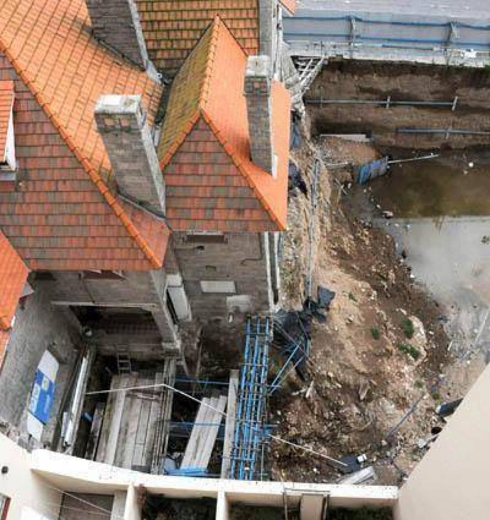 Adoptar�n medidas para evitar riesgos en torno a una excavaci�n