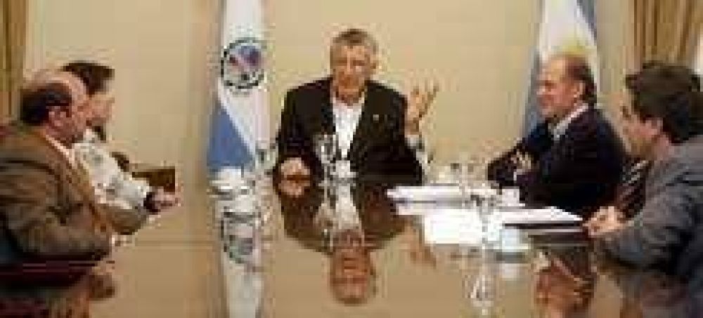 El bloquismo da se�ales al PJ para seguir juntos