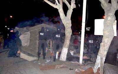 Desalojan a marineros de Caleta en Gallegos: hubo heridos y detenidos