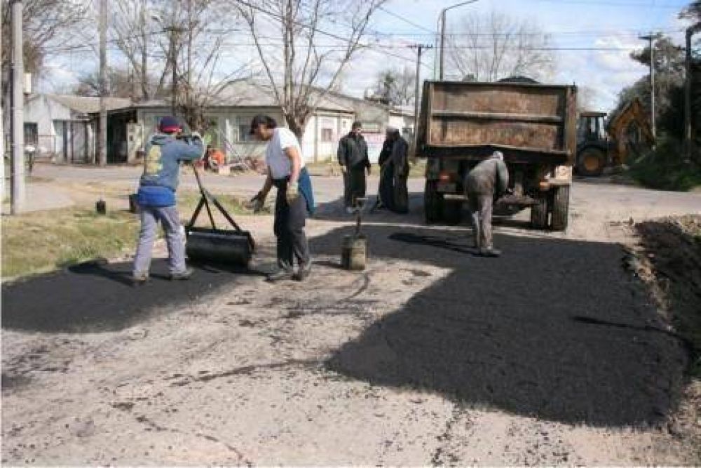 Plan Integral de Mantenimiento  El Municipio realiz� obras en calles del barrio Las Campanas