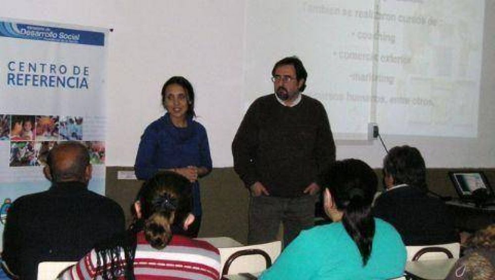  En el ISFDyT N� 5 Auspicioso comienzo del Seminario de Gerenciamiento de Microempresas