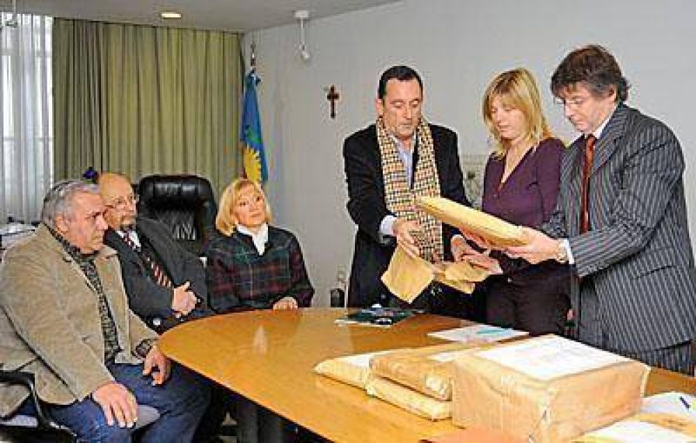 En La Plata se concret� la apertura de sobres para las obras pluviales