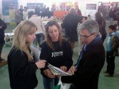 Suman firmas para la Autov�a hasta Jun�n 