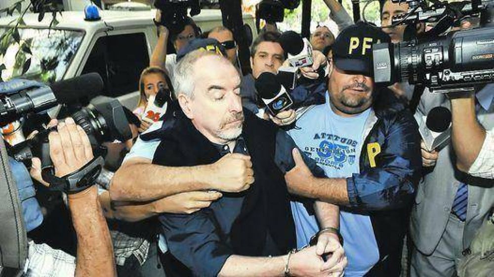 Mafia de remedios: sealan a un mdico de los Kirchner