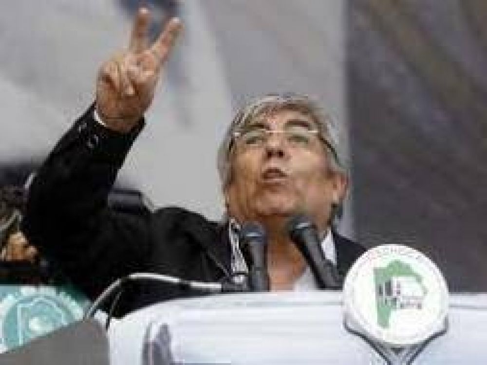 Moyano lanzar� su corriente en Bah�a Blanca mientras prepara la asunci�n en el PJ bonaerense