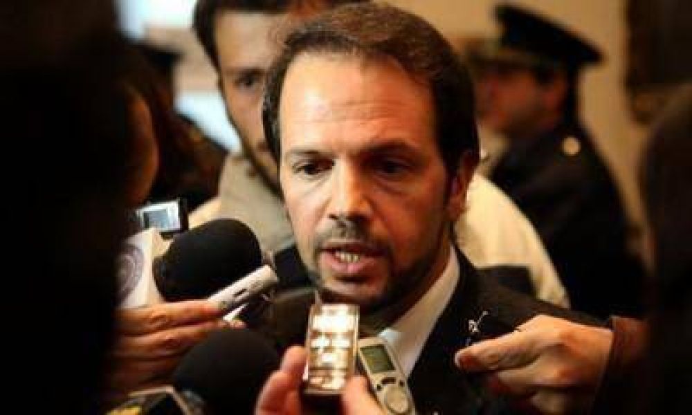 Racconto lanz� su propio espacio pol�tico como parte del Peronismo Federal