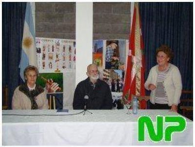 Cultura: INTERESANTE CONFERENCIA EN EL CENTRO VASCO DE JOSE C. PAZ