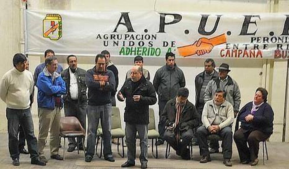 Busti se reuni� con dirigentes y militantes de APUER en Paran�