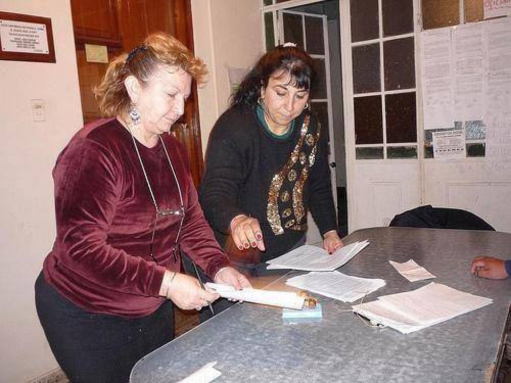La �Violeta Integraci�n� triunf� en los comicios del Cedems