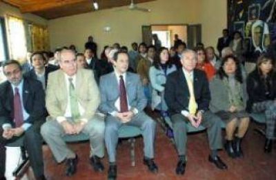 Barrionuevo present� obras de acceso y planta depuradora de l�quidos para Calilegua