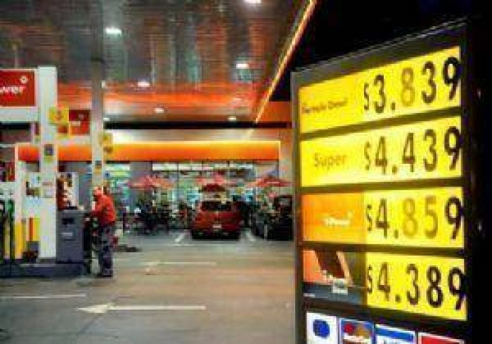 Advertencia de estacioneros ante la aplicaci�n de Ley de Abastecimiento