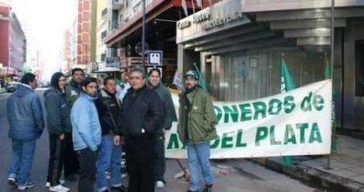 Un paro de camioneros que Moyano no resuelve