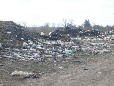 Piden una vez m�s que se limpie el cauce del r�o Luj�n y se desactive el basural de la calle 65