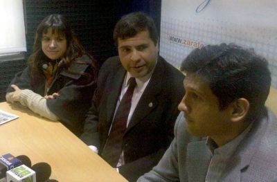 Numerosos enroques de cargos en la gesti�n municipal Rosal�a Z�rate es la nueva Subsecretaria de Servicios P�blicos