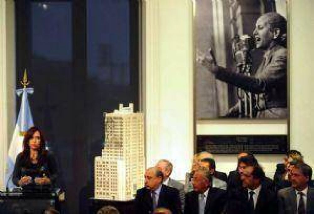 Mendoza no firmar� hoy el desendeudamiento