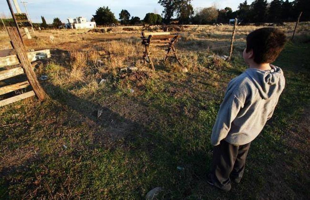 Vecinos reclaman la liberaci�n de un terreno para crear la plaza del barrio