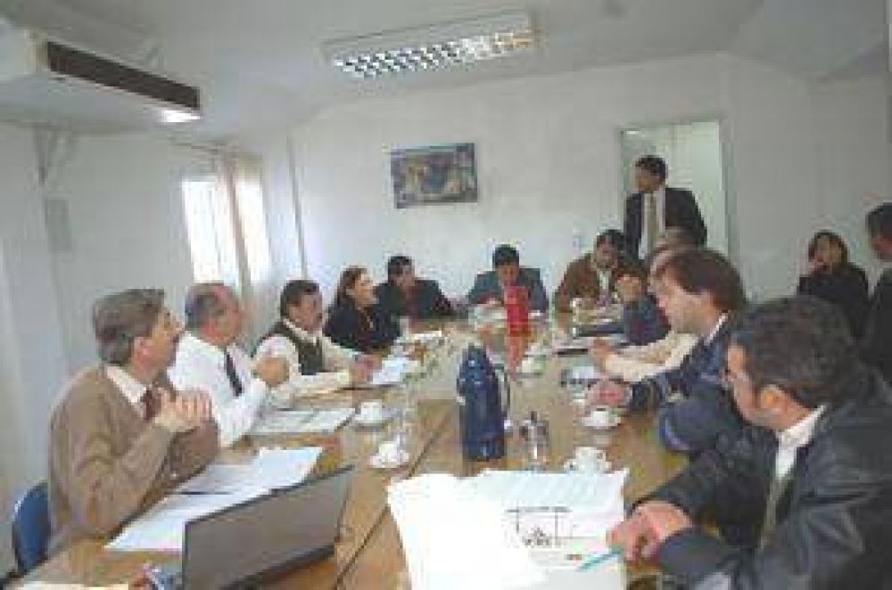La oposici�n logra introducir cambios al proyecto oficial de reforma pol�tica  