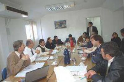 La oposici�n logra introducir cambios al proyecto oficial de reforma pol�tica  