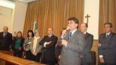 Homenajearon a los jueces m�s antiguos Celebraron 20 a�os de creaci�n del Departamento Judicial Quilmes