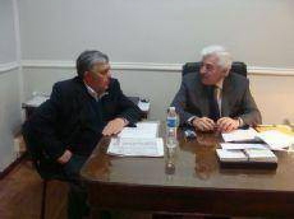 Brasca se reuni� con funcionario del equipo de Casal