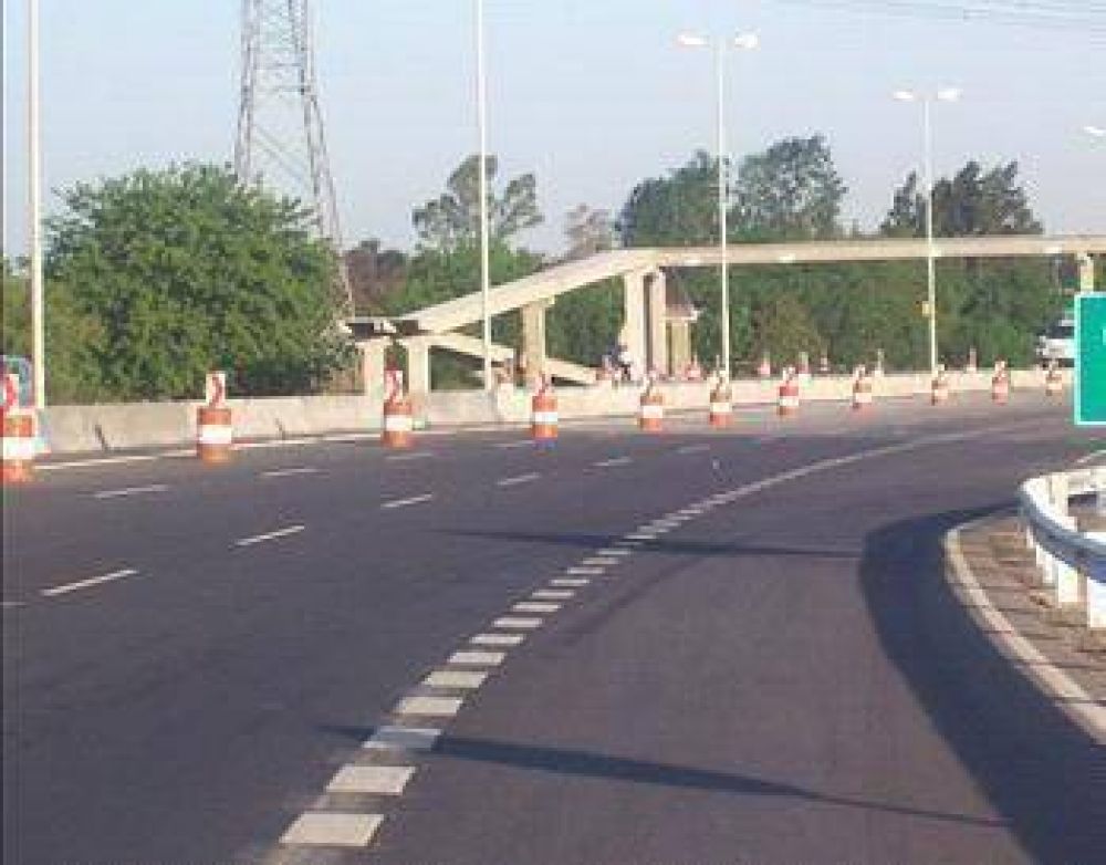 Comisi�n de Obras P�blicas Vecinos del corredor de la Ruta 8 se reunieron en el Congreso reclamando la autopista
