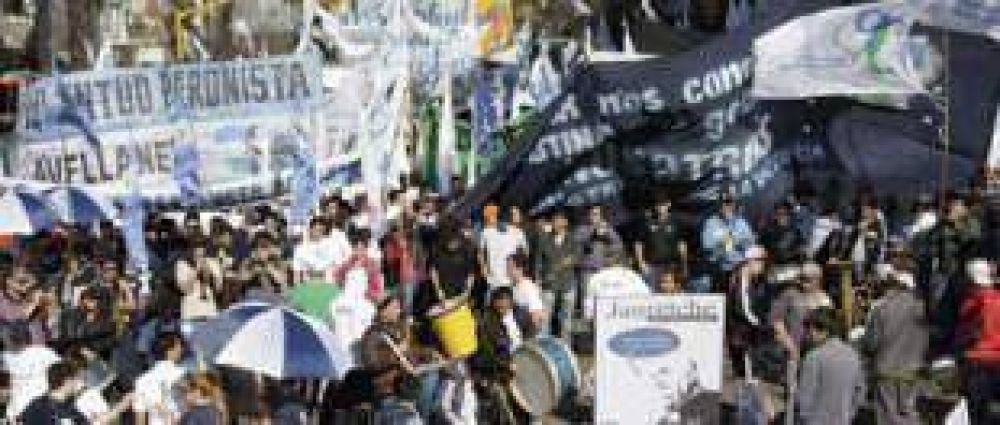 Vicente L�pez La Juventud Peronista apoya a los Kirchner frente a la Quinta de Olivos