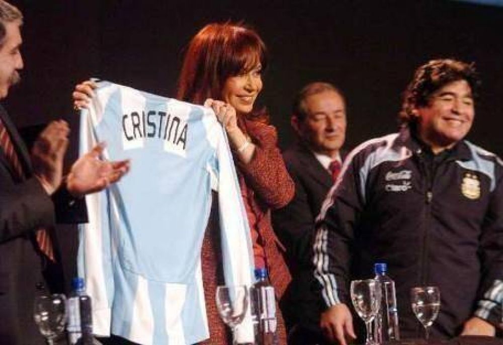 La UCR dice que "F�tbol para Todos" da p�rdidas por casi $1000 millones