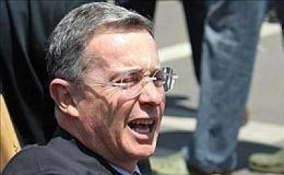 Colombia: Uribe ser� denunciado ante Congreso por traici�n a la patria