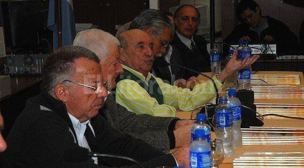 Maguid dice que ATE y Amsafe "mienten" sobre el Seguro Mutual