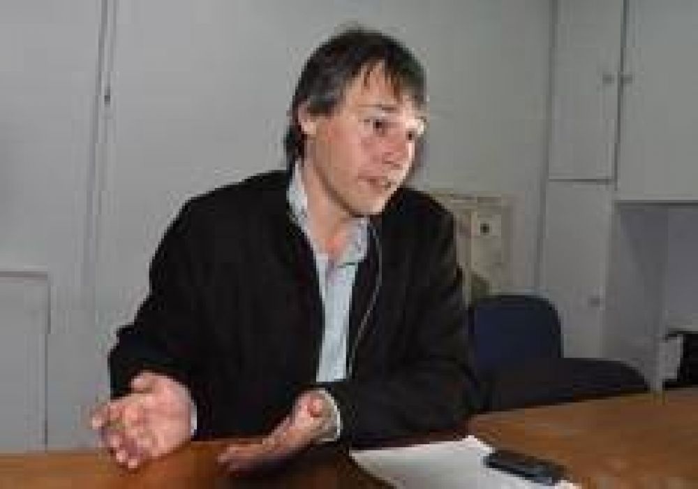 "Basta de hacer pol�tica con Indalo"