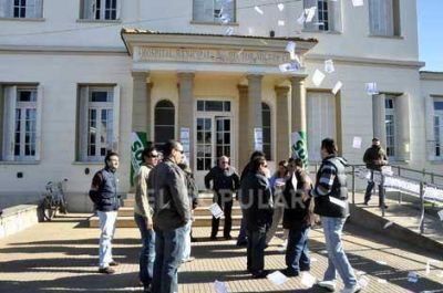 El conflicto del personal de maestranza del Hospital entra en un impasse de 15 d�as