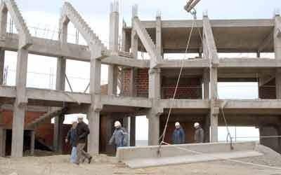 Pais reclama por obras pendientes para Comodoro