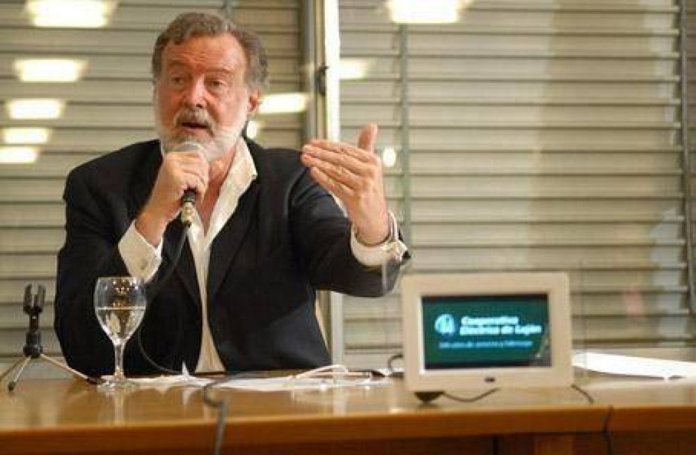 RAFAEL BIELSA ESTUVO AYER EN LUJ�N "No hay que tenerle miedo a la pol�tica, hay que honrarla"